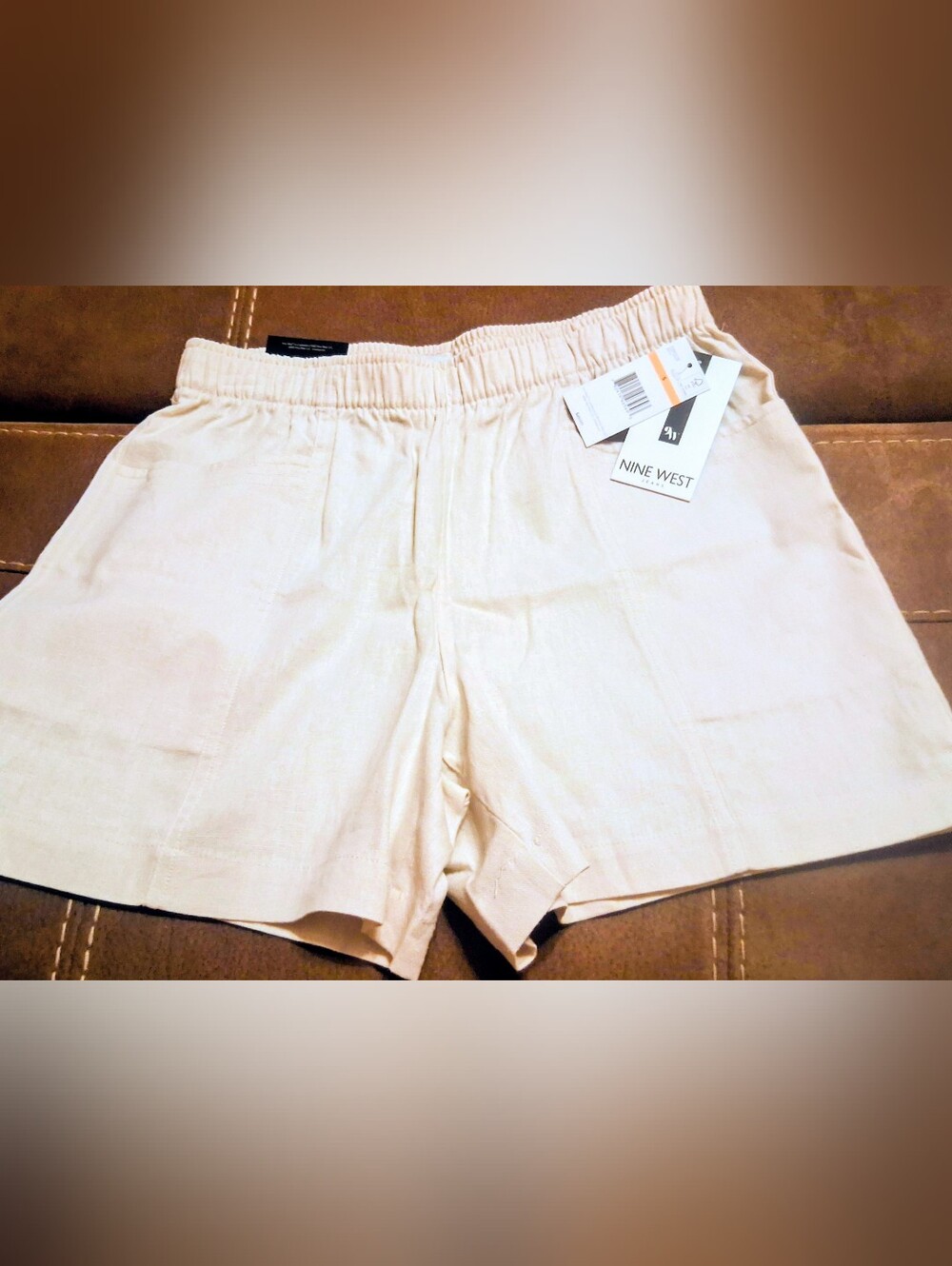 NWT Ladies Nine West Creamy Tan, Pull On Shorts, Sz S, MSRP $49.